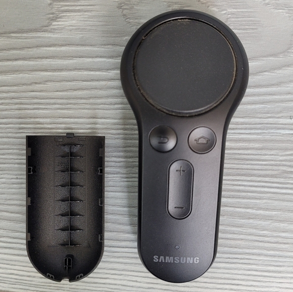 Discontinued Samsung Galaxy S8 VR Headset - Used 2 or 3 Hours Phone NOT included - Picture 8 of 16